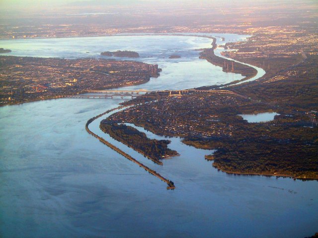 Остров святого лаврентия северная америка. Река Святого Лаврентия Канада. Эстуарий Святого Лаврентия. Св Лаврентия река Северная Америка. Река св Лаврентия 1000 островов.